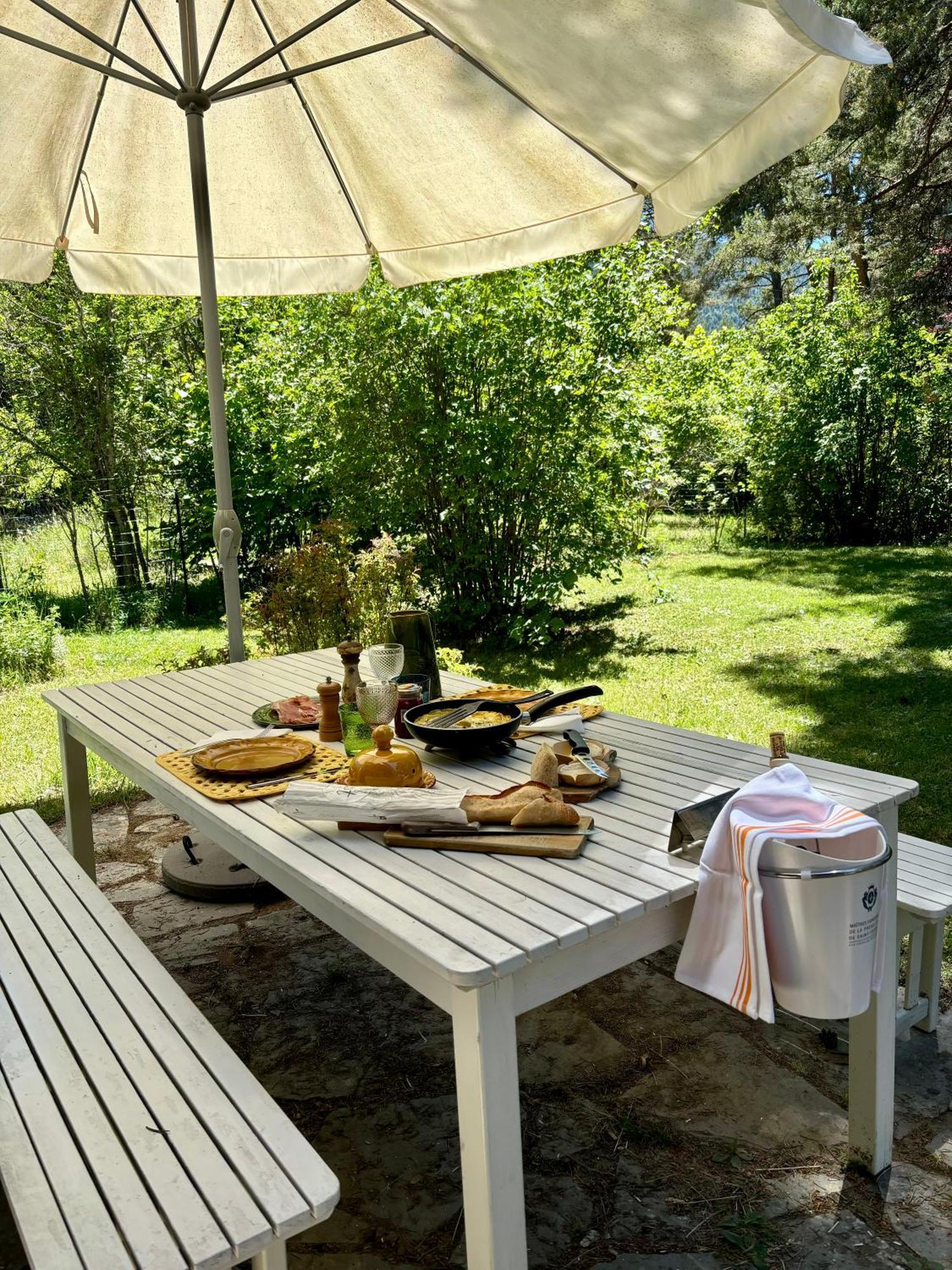 Large Riverside Chalet Near Gorges Du Verdon La Bastide  Exterior photo